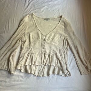 ✨SOLD✨AEO Elegant Cream V-Neck Blouse